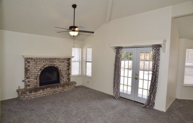 3012 SILVER LK PL