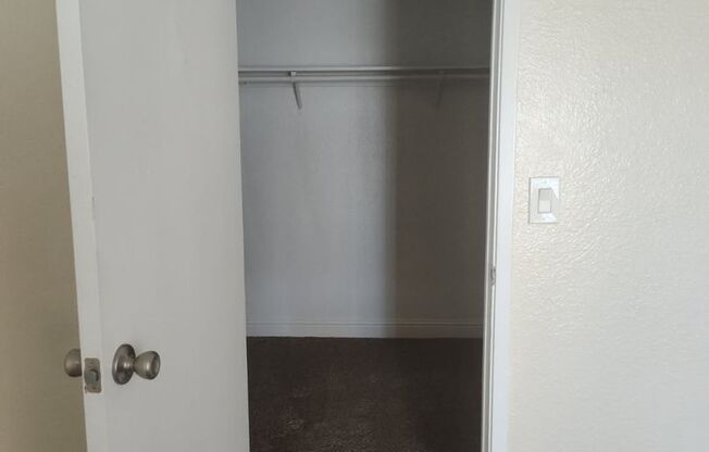 2 beds, 1 bath, $1,500, Unit 225
