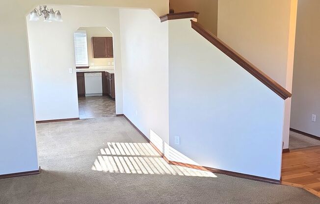 East Hill Kent 4 bedroom 2.5 bathroom with 2 car garage.  Available NOW!!