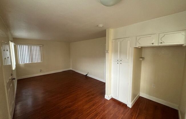 2 beds, 1 bath, 800 sqft, $2,500, Unit 2585