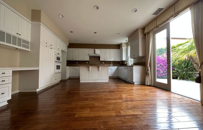 4 Bedroom home for leasing in Irvine