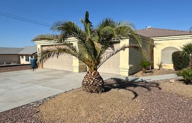 3 beds, 2 baths, $2,450, Unit Maricopa Ave