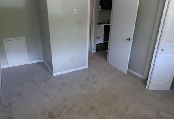 1 bed, 1 bath, 600 sqft, $875, Unit 5-G
