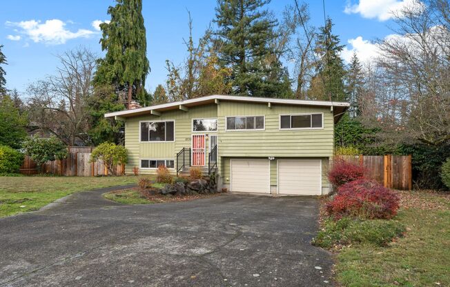 1ST MONTH RENT FREE!! Updated 4 bed/2.5 bath home located in North Seattle’s Olympic Hill neighborhood.