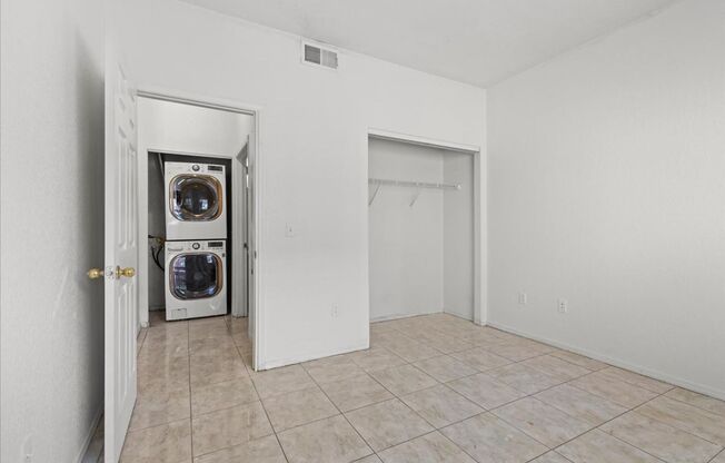2 beds, 2 baths, 974 sqft, $1,200, Unit Unit 1122