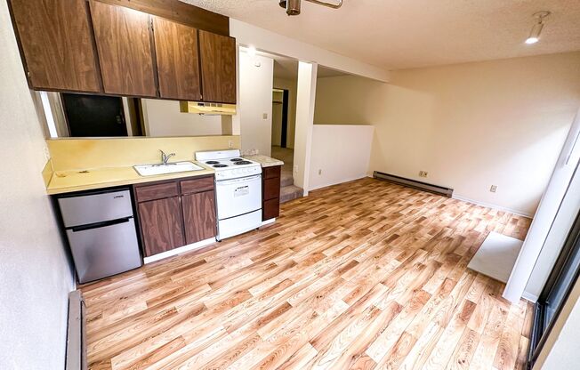 Studio, 1 bath, 456 sqft, $1,695, Unit 1071-06