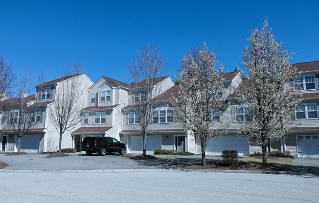 160 Kitty Lane | 3 Bed 2.5 Bath Townhome | Available Now!