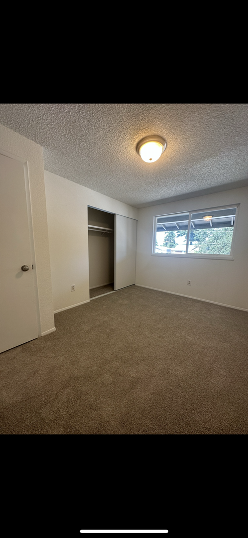 2 beds, 1.5 baths, 975 sqft, $1,650