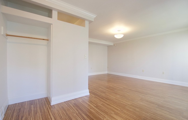 Studio, 1 bath, 527 sqft, $1,595