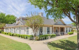 400 GLADE RD