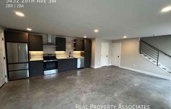 5432 26 AVE SW