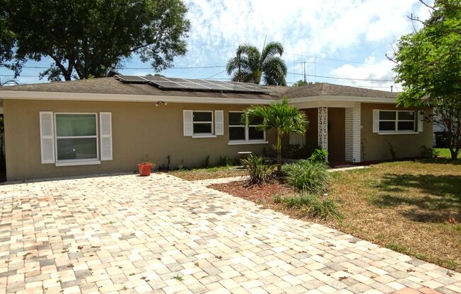 Gorgeous 3/2 in Clearwater