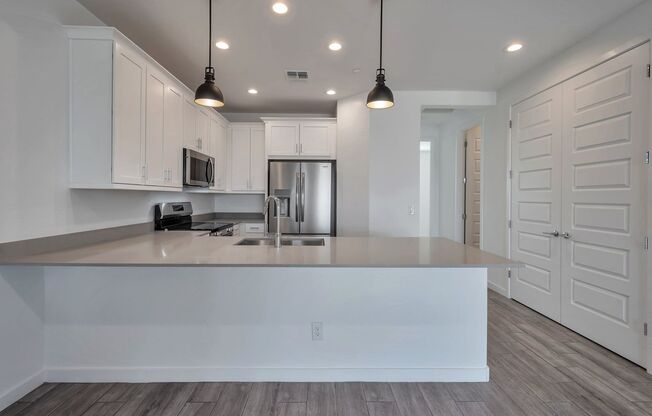 Brand New Luxurious Townhome in Warner Meadow