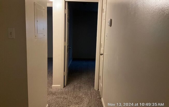 2 beds, 1 bath, 845 sqft, $1,095, Unit 05525-06