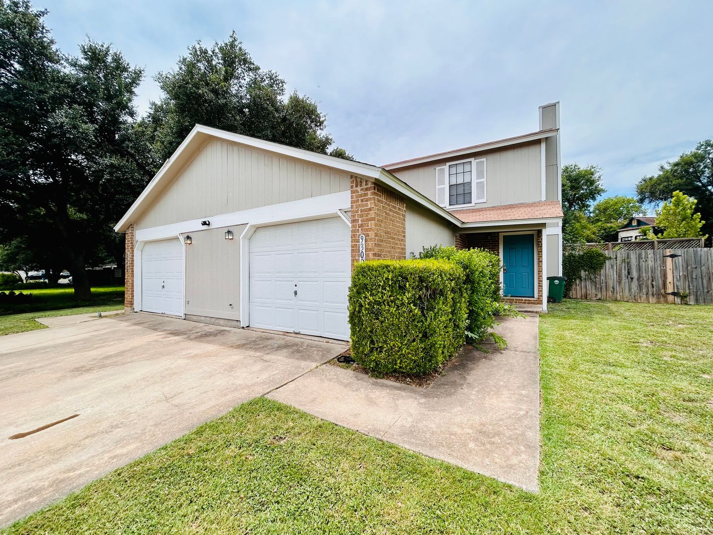 9300 KEMPLER DR