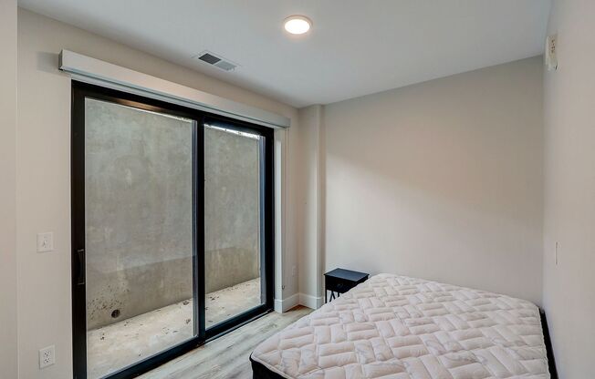 1 bed, 1 bath, 120 sqft, $1,325