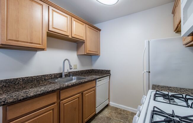 1 bed, 1 bath, 725 sqft, $1,595, Unit 17