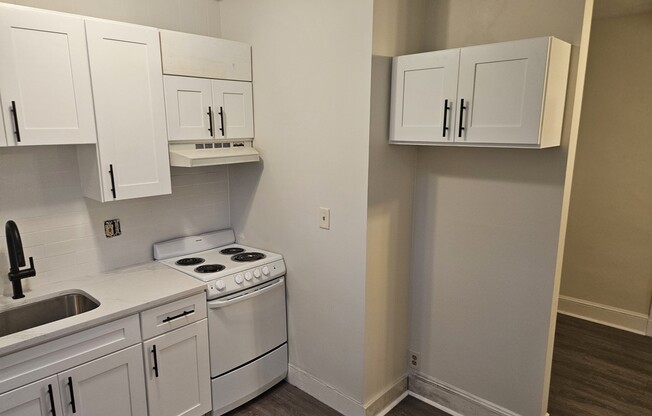 12 LADD ST
