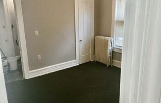 3 beds, 1 bath, $1,145, Unit 4504 Upper