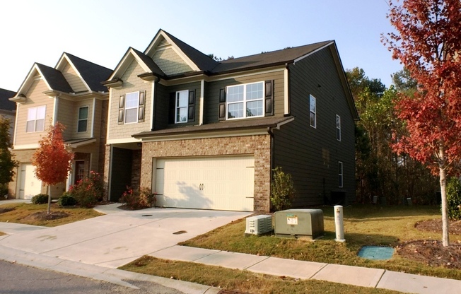 Modern 3BR Townhome - Swim/Tennis and More!