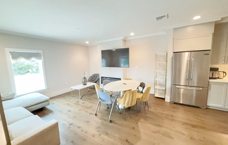 3 beds, 2 baths, 1,362 sqft, $3,800, Unit 402