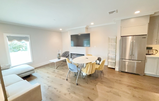 3 beds, 2 baths, 1,362 sqft, $3,800, Unit 402