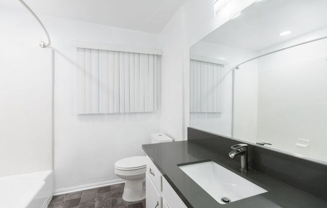 3 beds, 2 baths, 1,300 sqft, $3,698, Unit 202