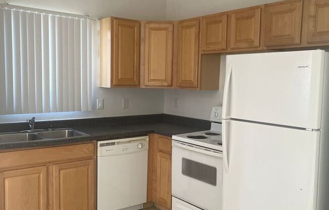 354 W DELANO ST