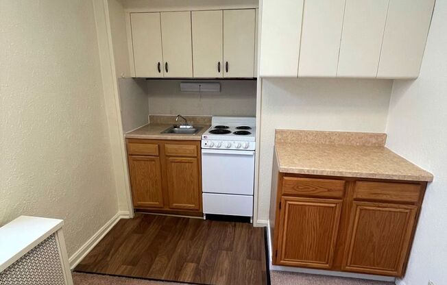 Studio, 1 bath, 500 sqft, $675, Unit Rachel's House I Unit 4