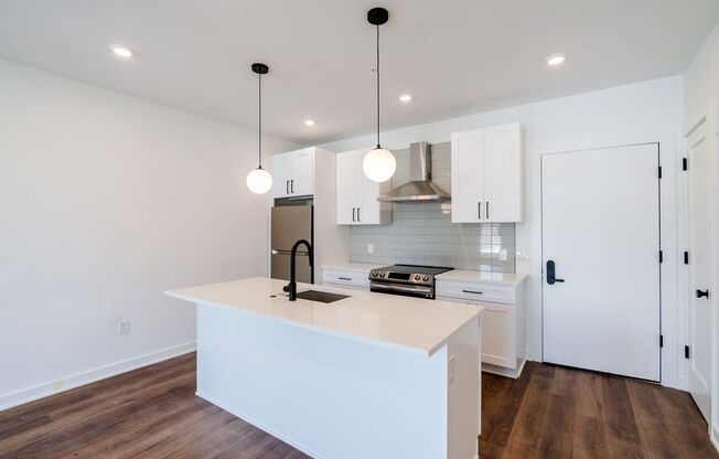 1 bed, 1 bath, 650 sqft, $1,450, Unit 302