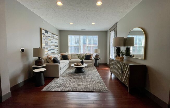 2 beds, 2 baths, 1,078 sqft, $1,595, Unit 1010 on the Lake - Two Bedrooms Lakeview Options