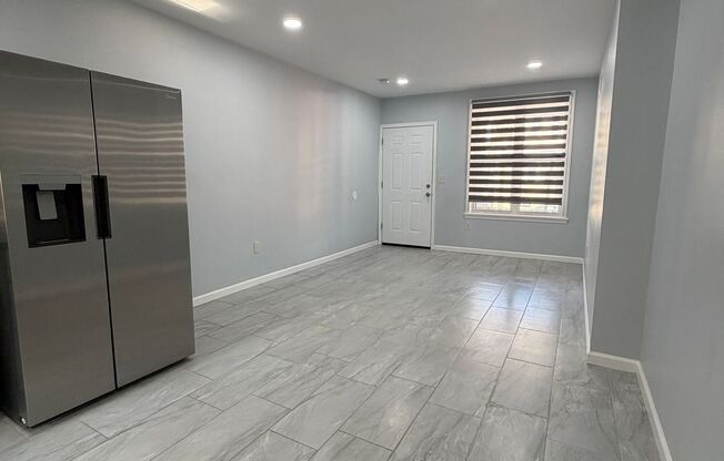 Newly Renovated Bi-Level One Bedroom