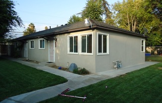 W. 21st St. (684-686)