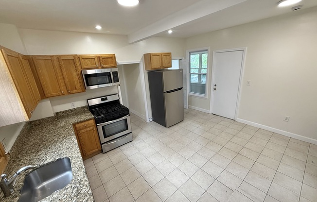 182 PROCTOR AVE