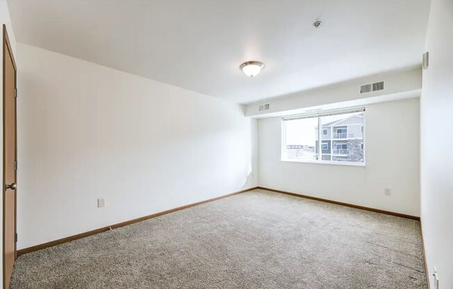 2 beds, 2 baths, 1,058 sqft, $1,475, Unit 810-113