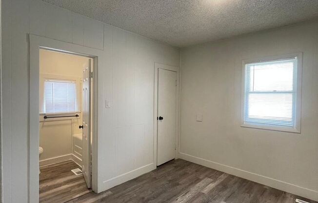 2 beds, 1 bath, $1,399