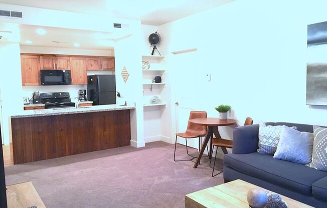 2 beds, 2 baths, 1,004 sqft, $1,550, Unit 339
