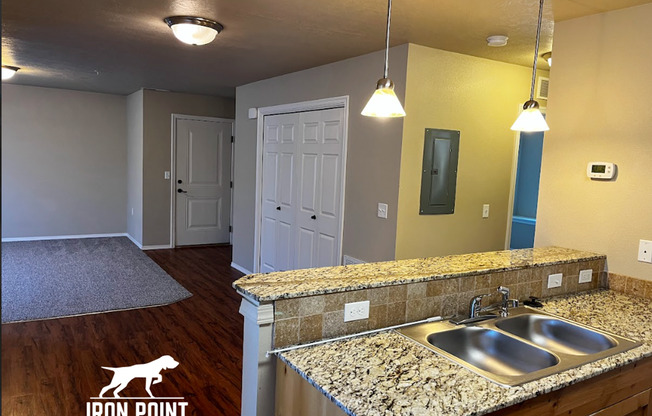 2 beds, 2 baths, 1,000 sqft, $1,450, Unit 202