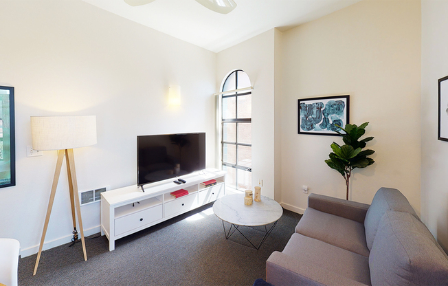 Bright living spaces at Bachenheimer Apartments