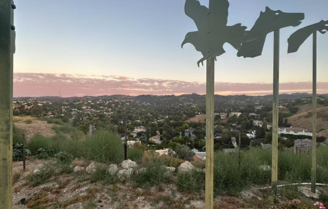5130 CERRILLOS DR