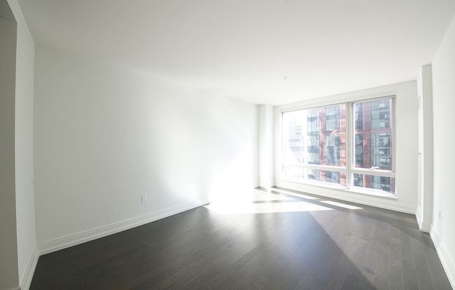 1 bed, 1 bath, $5,425, Unit 42G