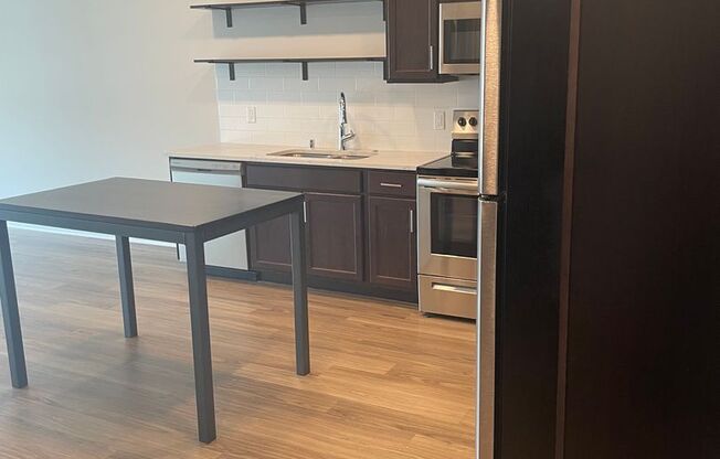 1 bed, 1 bath, 863 sqft, $1,550, Unit 221-A