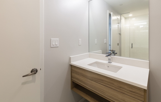 1 bed, 1 bath, 716 sqft, $4,030, Unit 406