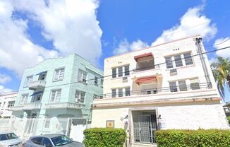 959 Vizcaya Apartments / Brick Five