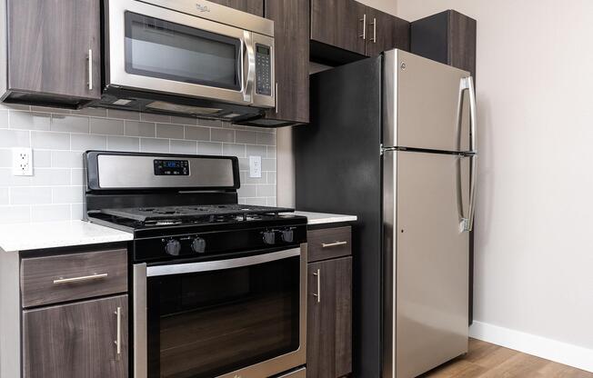 1 bed, 1 bath, 817 sqft, $1,505