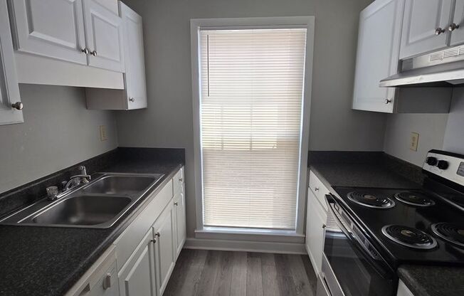 529 Mill Cove Court ~ Waters Edge Townhomes ~ SUMMER SPECIAL ~ UP TO $1000 off 1st Months Rent