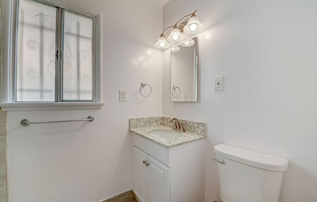 1 bed, 1 bath, 695 sqft, $1,598, Unit 10