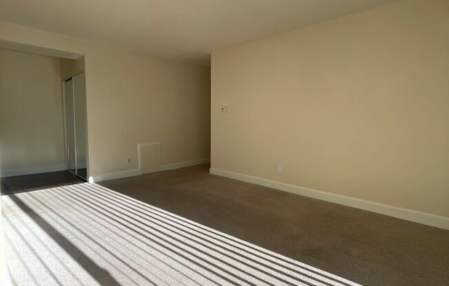 3 beds, 2 baths, 1,152 sqft, $2,350, Unit 14201 #204