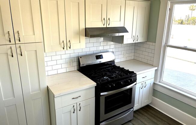 PALM AVENUE 4874-4876