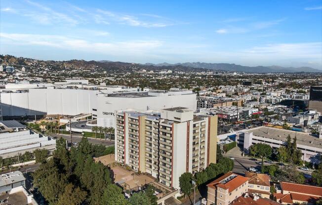 321 S San Vicente Blvd